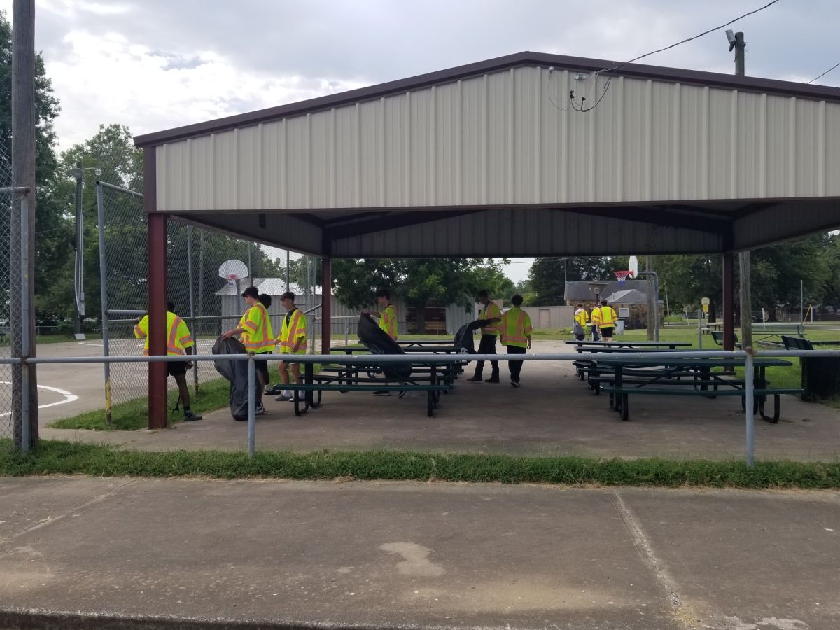 Beggs Varsity Football Clean Up at the Park